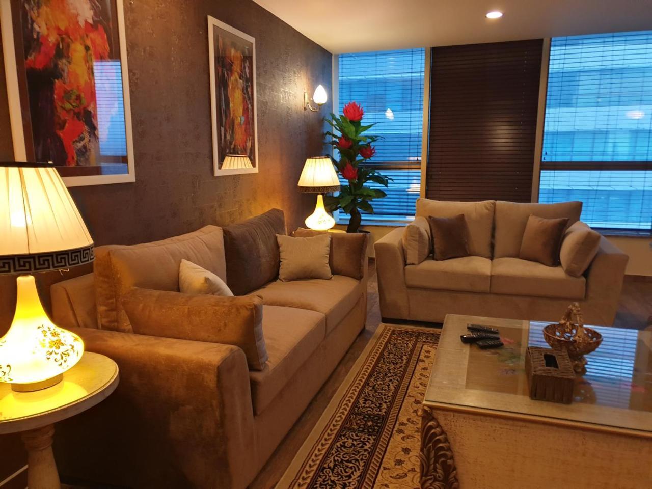 Appartement Royal Residencia Centaurus à Islamabad Extérieur photo