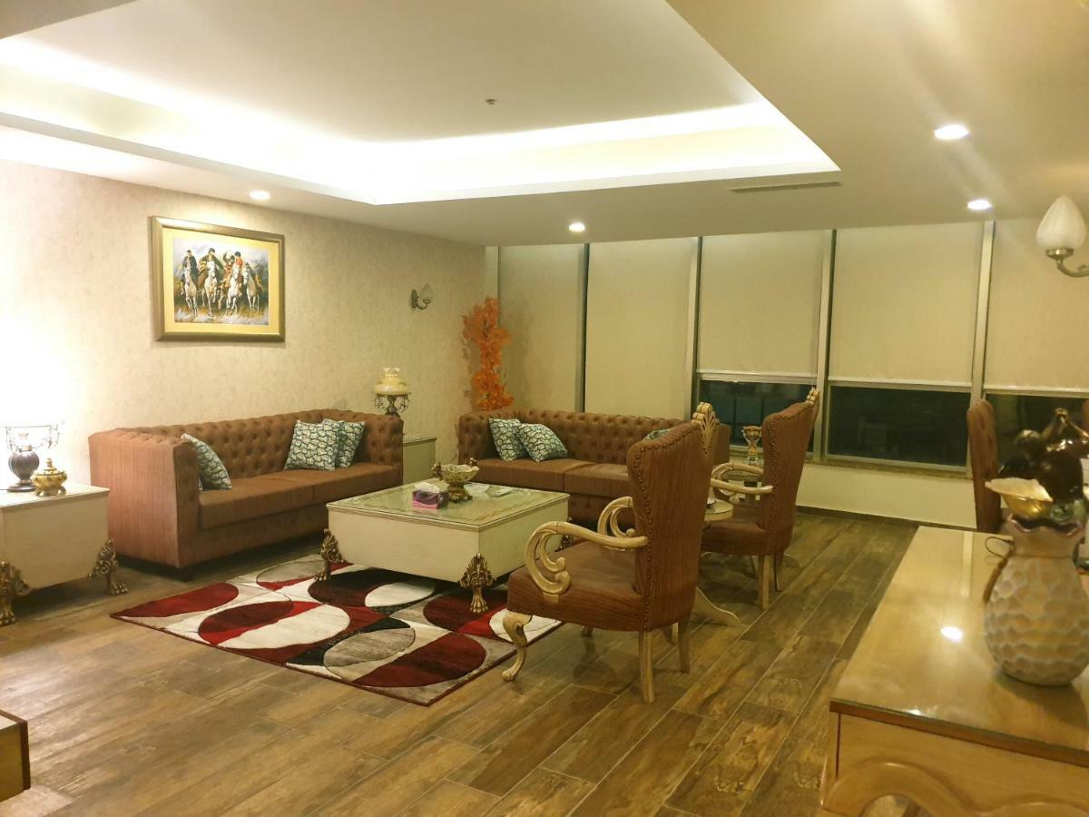 Appartement Royal Residencia Centaurus à Islamabad Extérieur photo